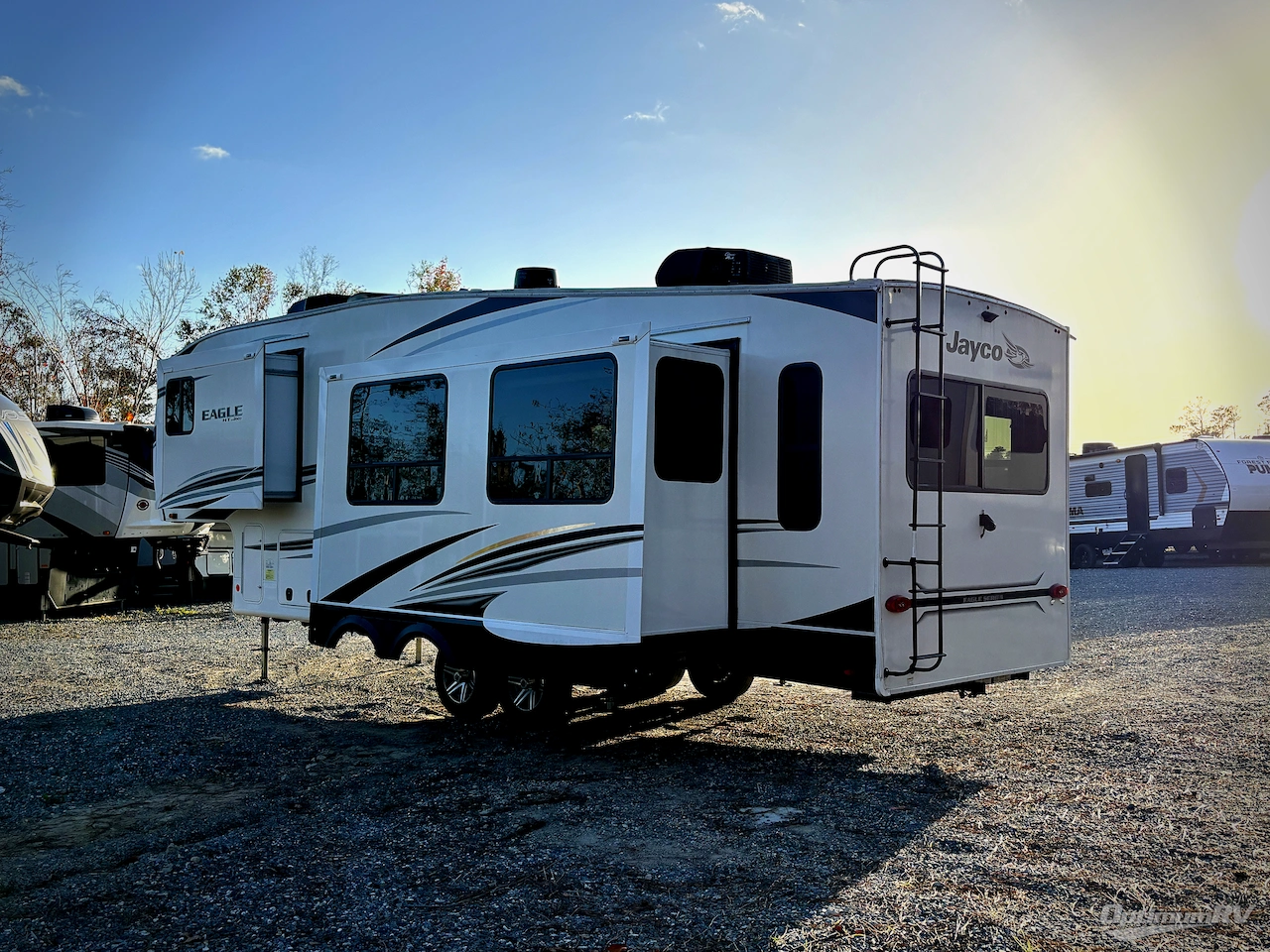 2022 Jayco Eagle HT 28.5 RSTS Photo 3