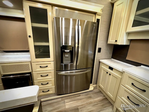 2022 VanLeigh Beacon 41LKB RV Photo 4