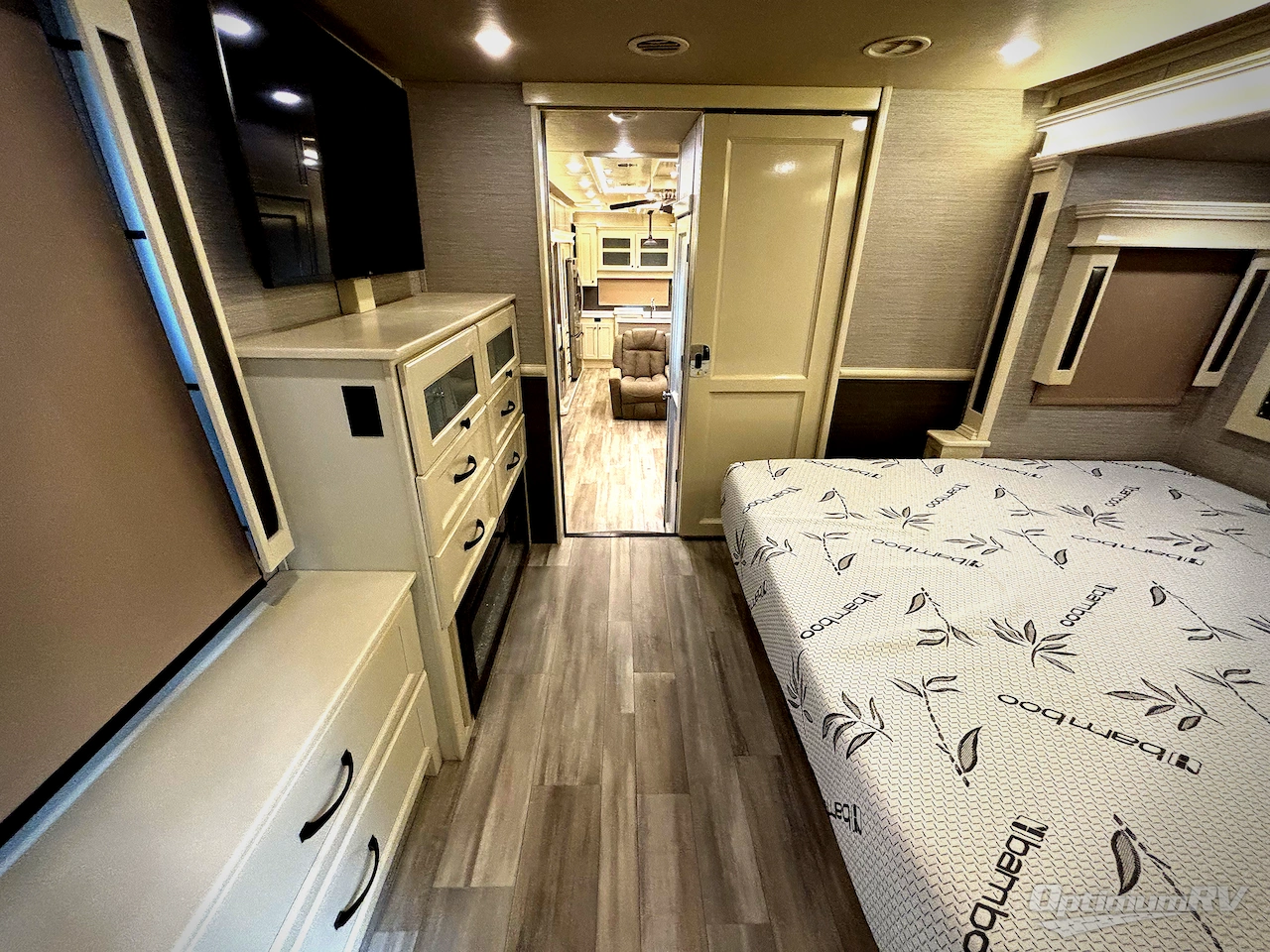 2022 VanLeigh Beacon 41LKB Photo 13