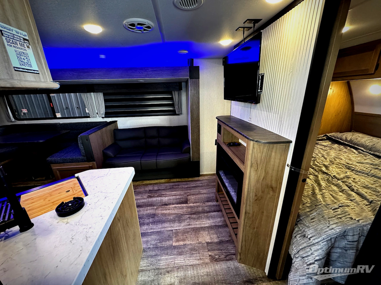 2024 Forest River Cherokee Grey Wolf 26DBH Photo 4