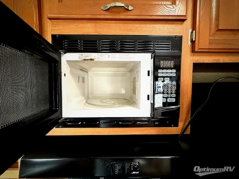 2012 CrossRoads Hampton HT350FK RV Photo 3