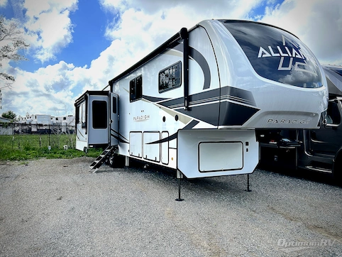 Used 2023 Alliance Paradigm 390MP Featured Photo