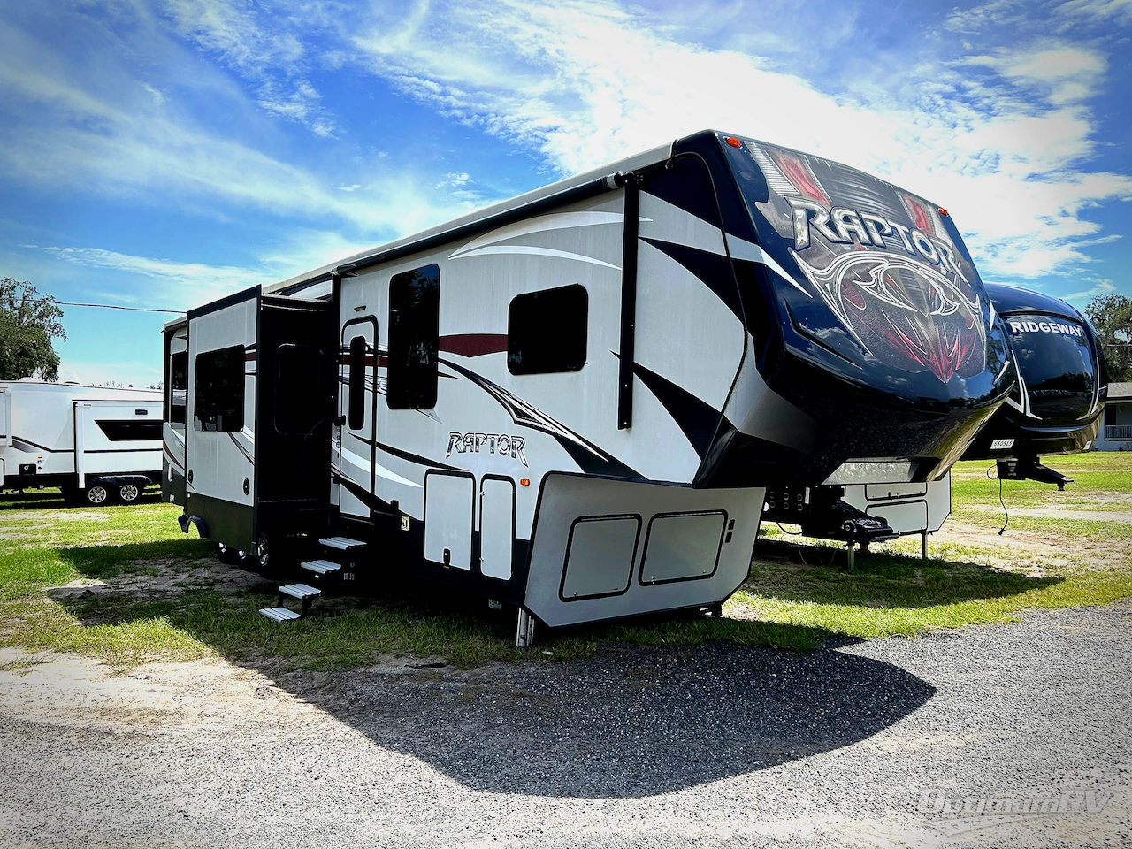 2017 Keystone Raptor 398TS Photo 1