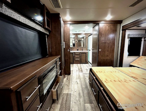 2022 KZ Durango Gold G387FLF RV Photo 4