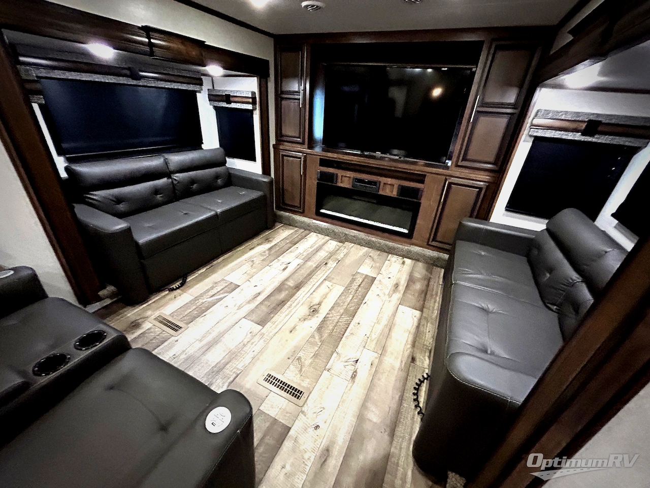2022 KZ Durango Gold G387FLF Photo 8