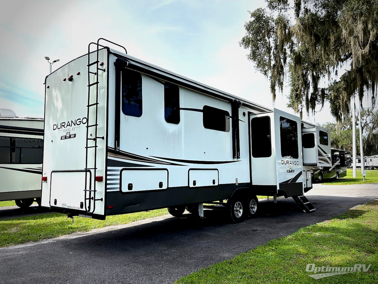 2022 KZ Durango Gold G387FLF Photo 2