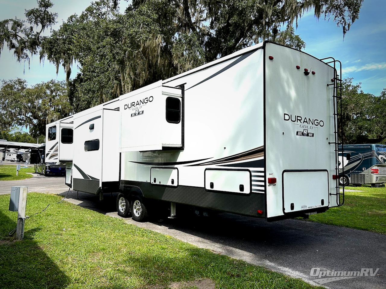 2022 KZ Durango Gold G387FLF Photo 3