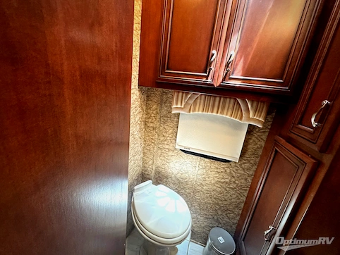 2015 Newmar Ventana 4002 RV Photo 3