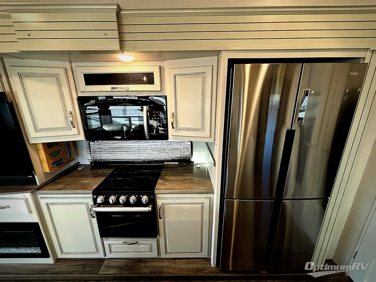 2022 Keystone Cougar 355FBS Photo 7