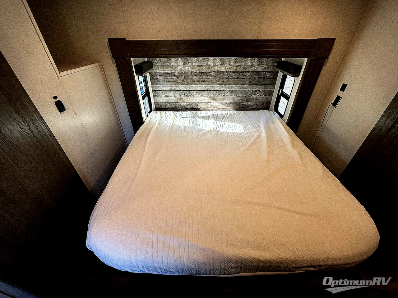 2022 Keystone Cougar 355FBS Photo 11