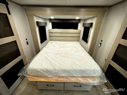 2025 Grand Design Solitude 391DL RV Photo 4