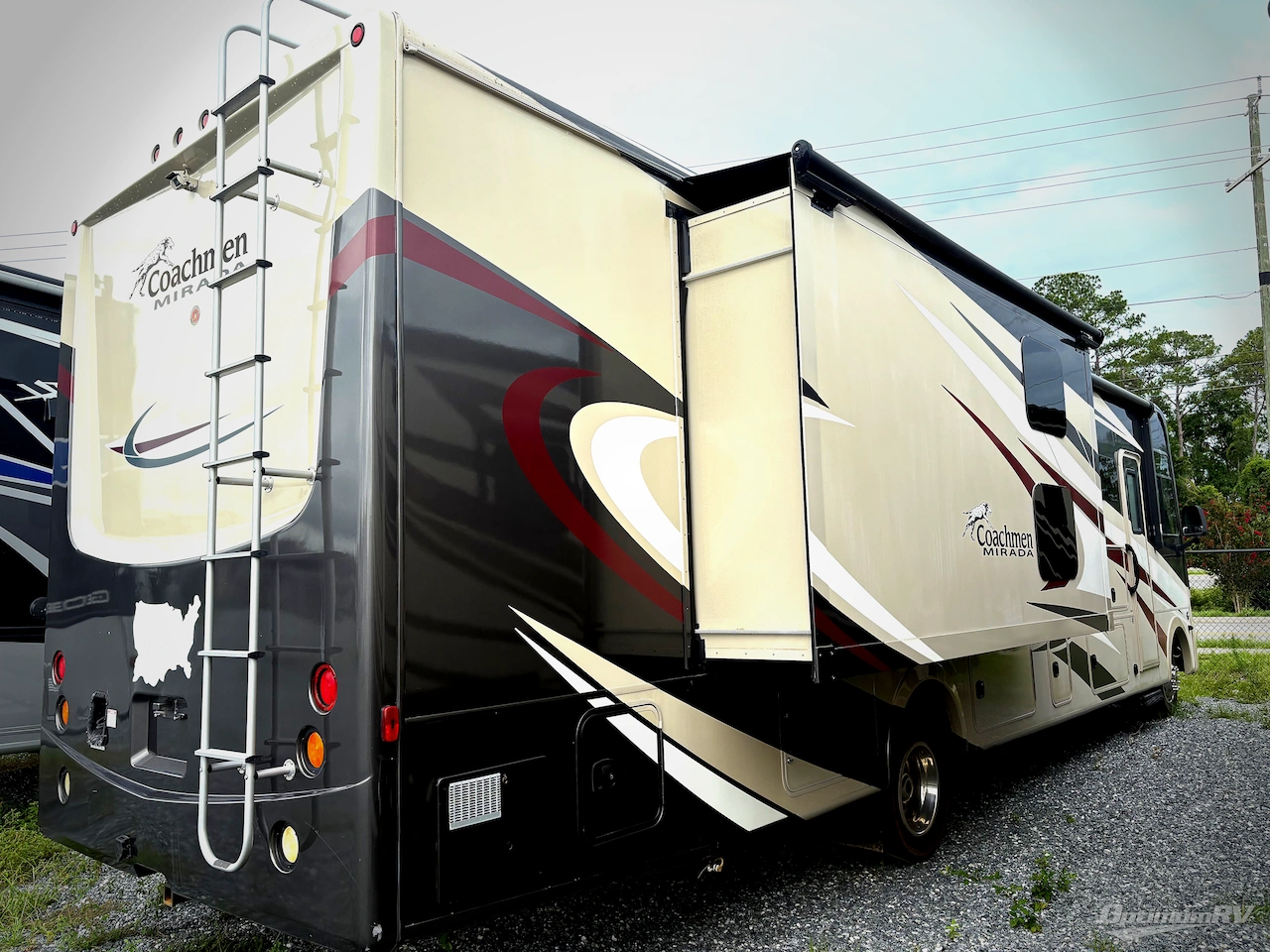 2019 Coachmen Mirada 35BH Photo 2