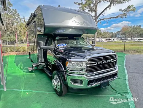 2021 Dynamax Isata 5 30FW RV Photo 2