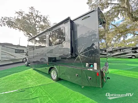 2021 Dynamax Isata 5 30FW RV Photo 4