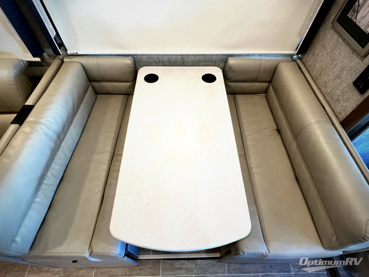 2022 Thor Miramar 37.1 Photo 16