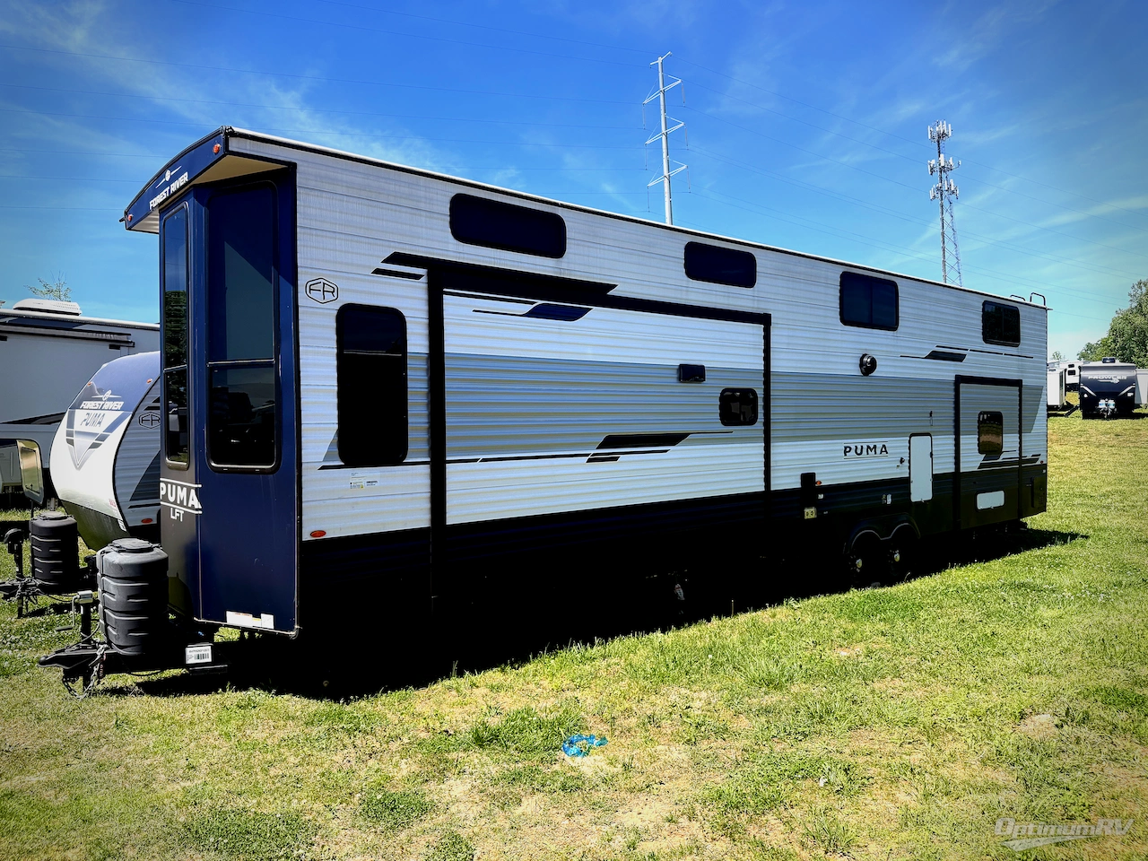 2025 Palomino Puma Destination 402LFT Photo 4