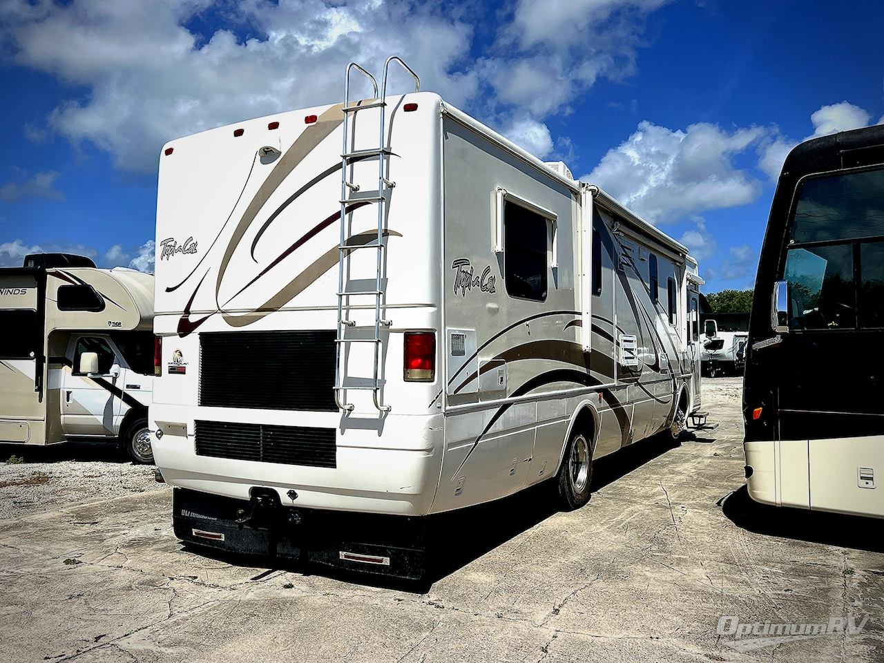 2003 National RV Tropical T350 Photo 2