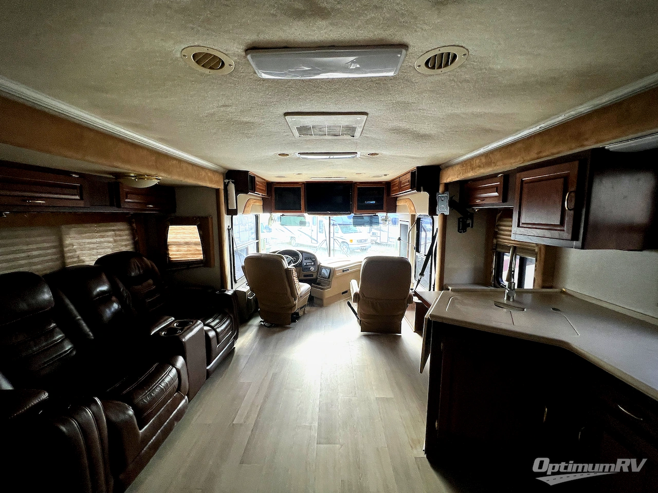 2003 National RV Tropical T350 Photo 4