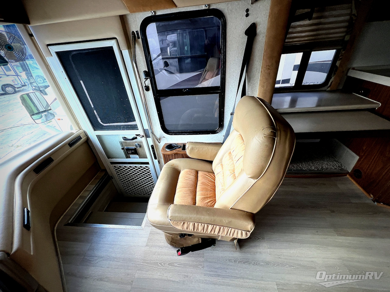 2003 National RV Tropical T350 Photo 8