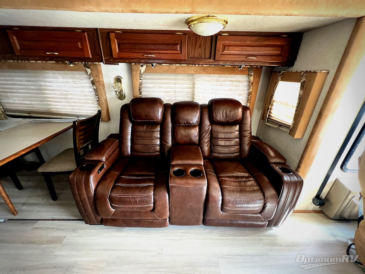 2003 National RV Tropical T350 Photo 10