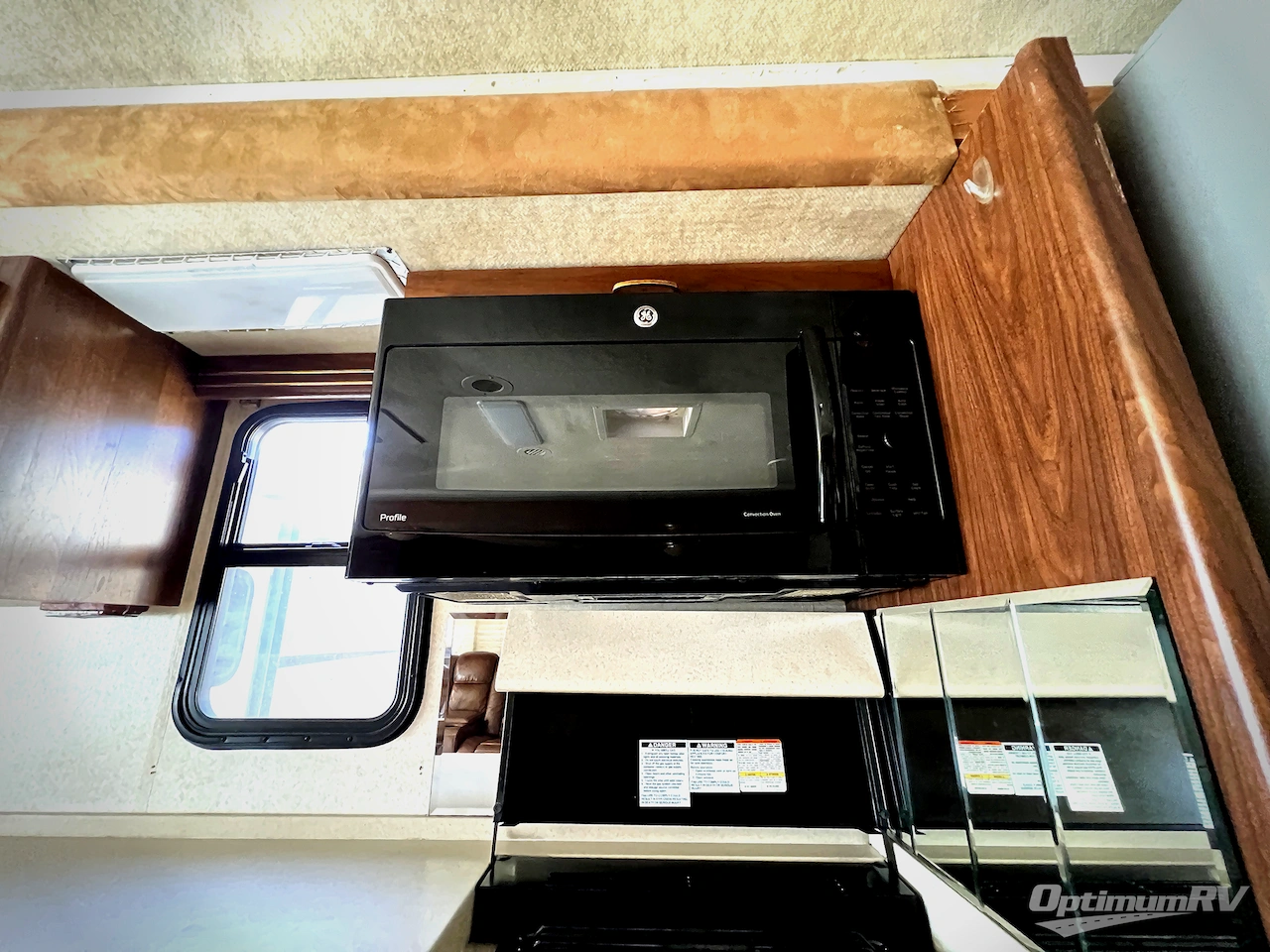 2003 National RV Tropical T350 Photo 14