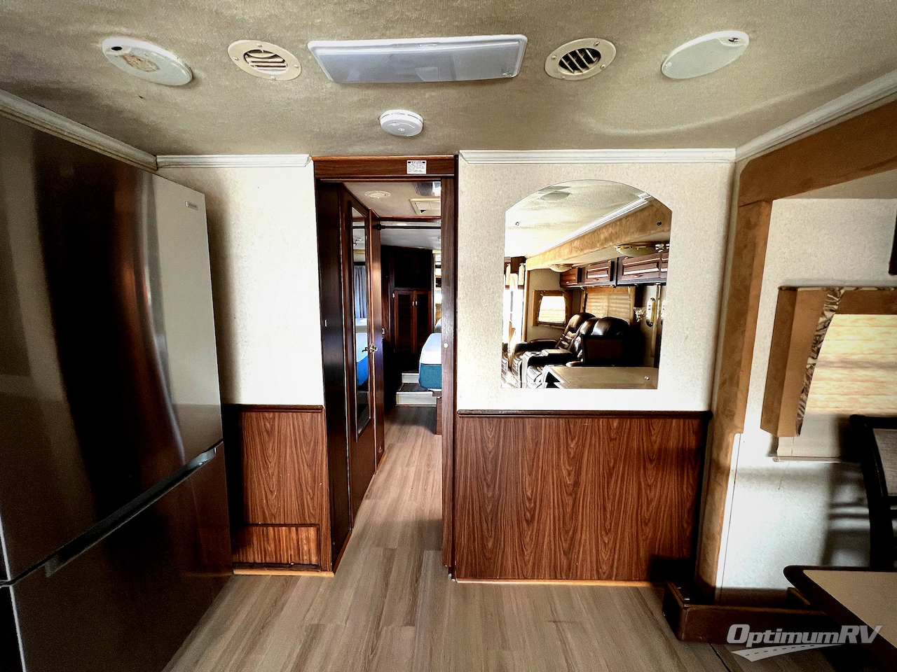 2003 National RV Tropical T350 Photo 16