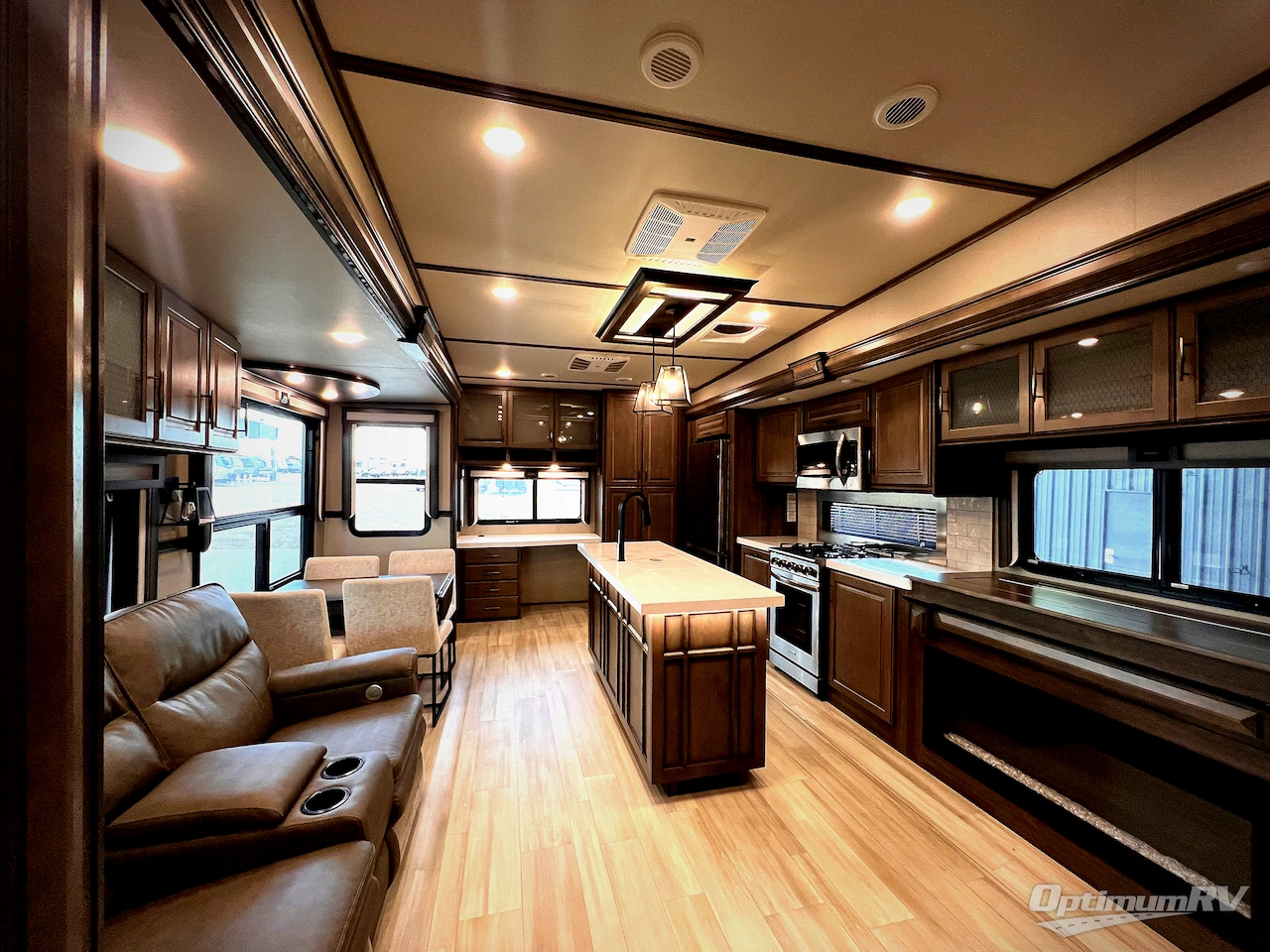 2022 Grand Design Solitude 345GK Photo 4