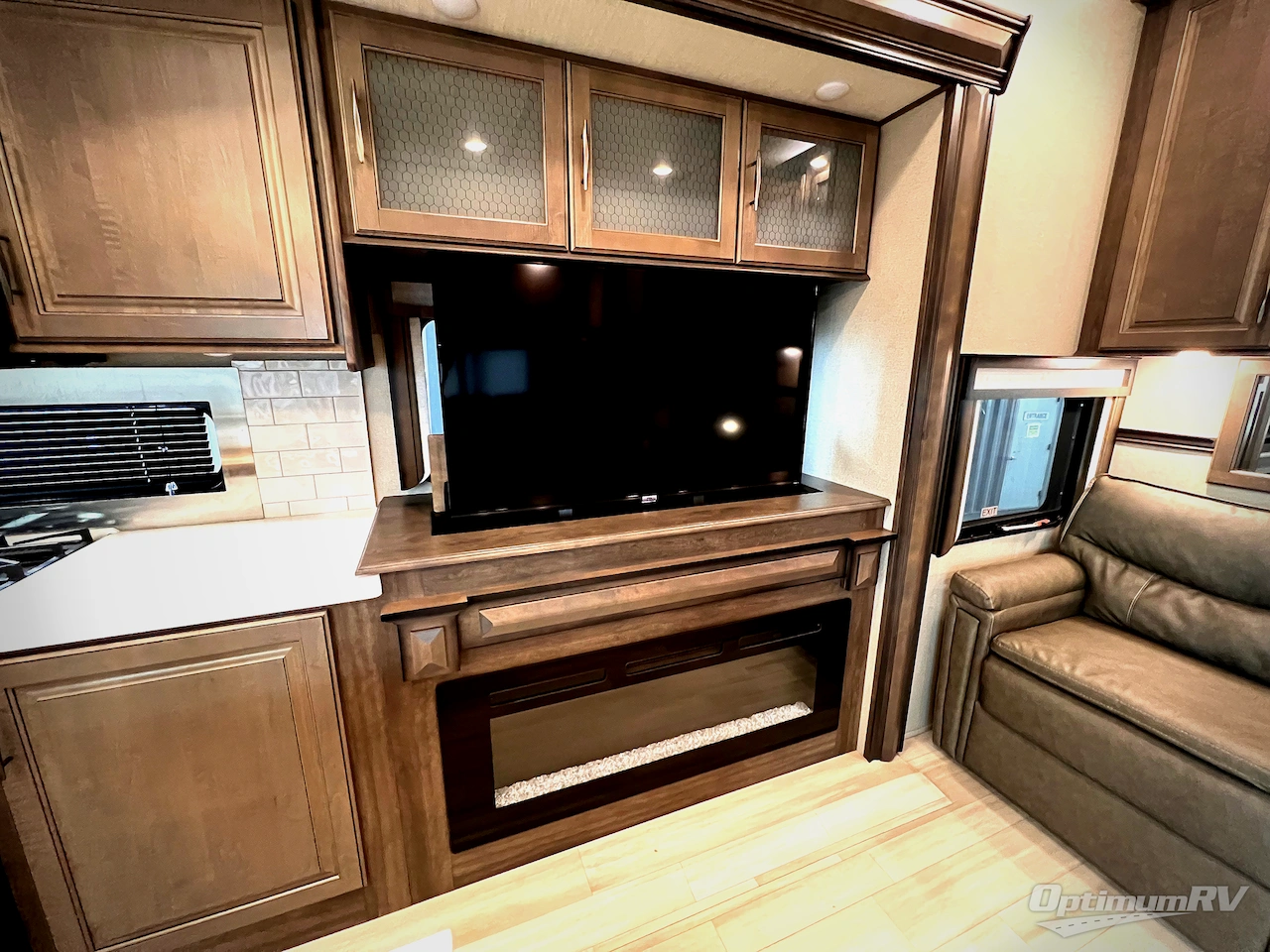 2022 Grand Design Solitude 345GK Photo 18