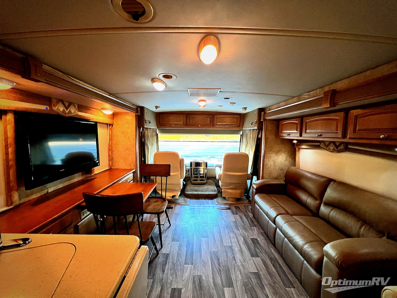 2012 Winnebago Sightseer 33C Photo 4