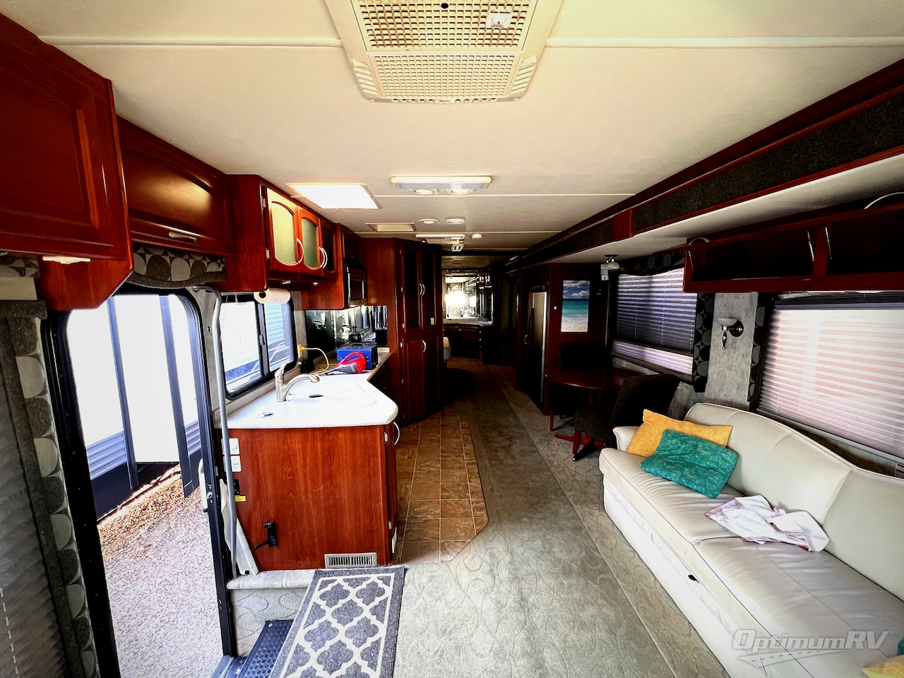 2005 Fleetwood Pace Arrow 36D Photo 4