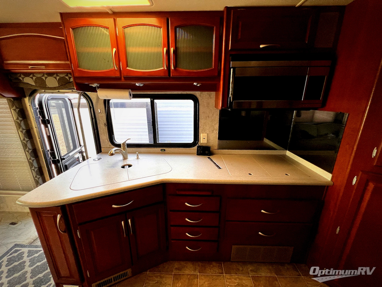 2005 Fleetwood Pace Arrow 36D Photo 9