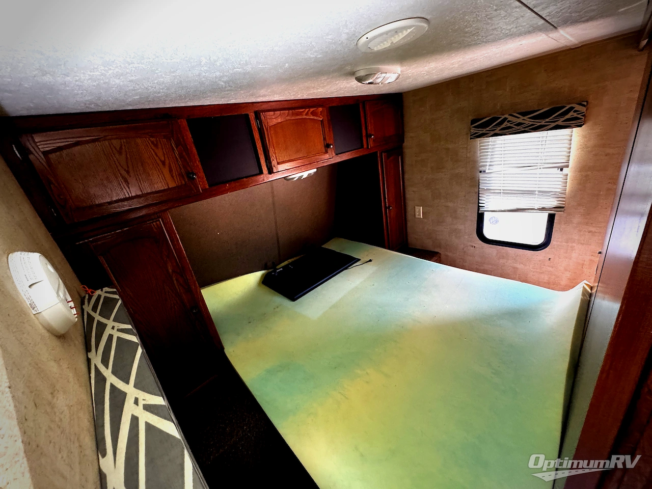 2014 Keystone Hideout 31RBDS Photo 13