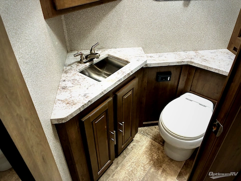 2019 Forest River Georgetown 5 Series 34H5 RV Photo 3