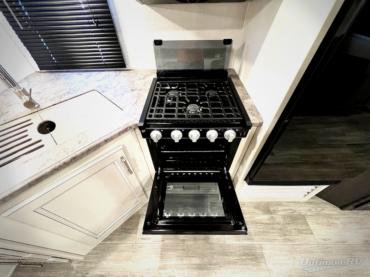 2024 Keystone Cougar Half-Ton 26RBS Photo 14