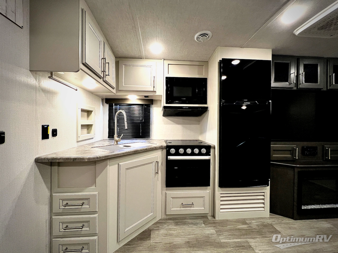 2024 Keystone Cougar Half-Ton 26RBS Photo 12