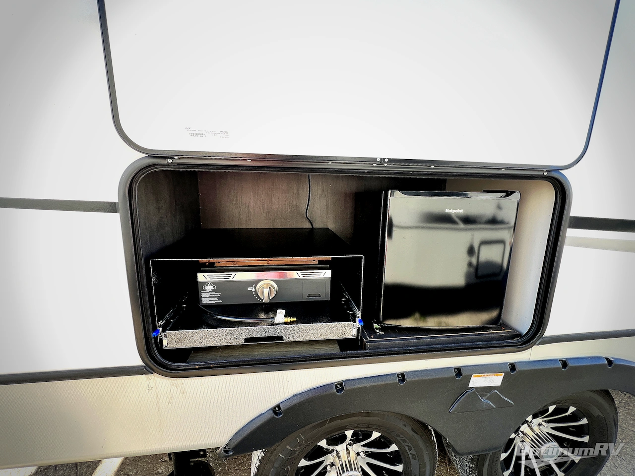 2024 Keystone Cougar Half-Ton 26RBS Photo 17