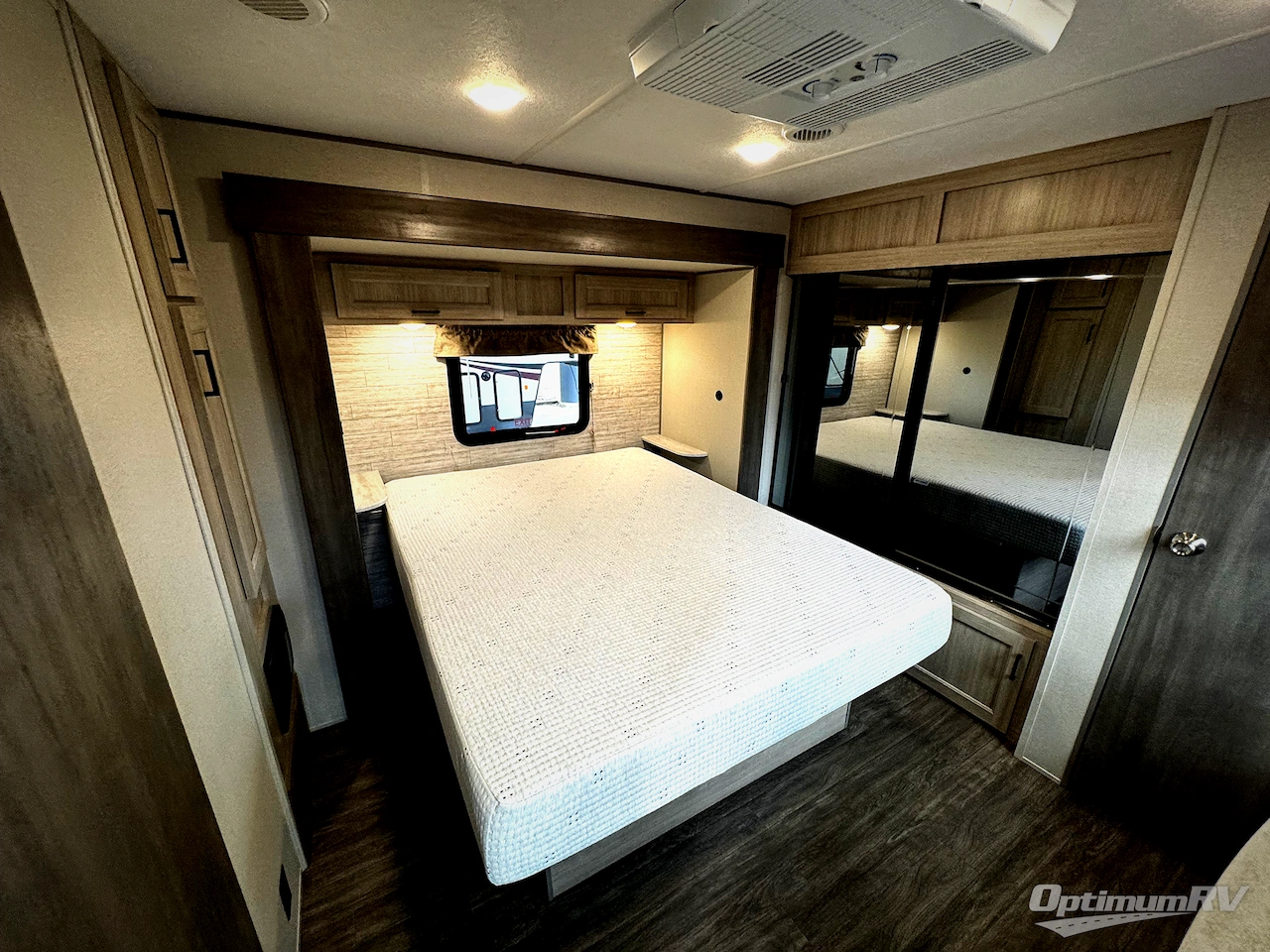 2024 Forest River Aurora 32RLTS Photo 11