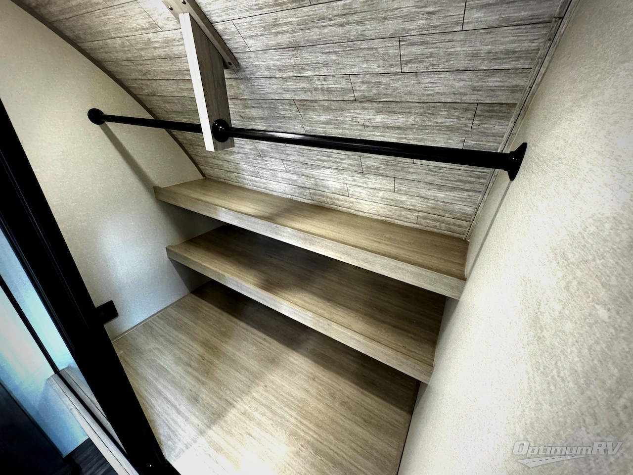 2024 Forest River Aurora 32RLTS Photo 15