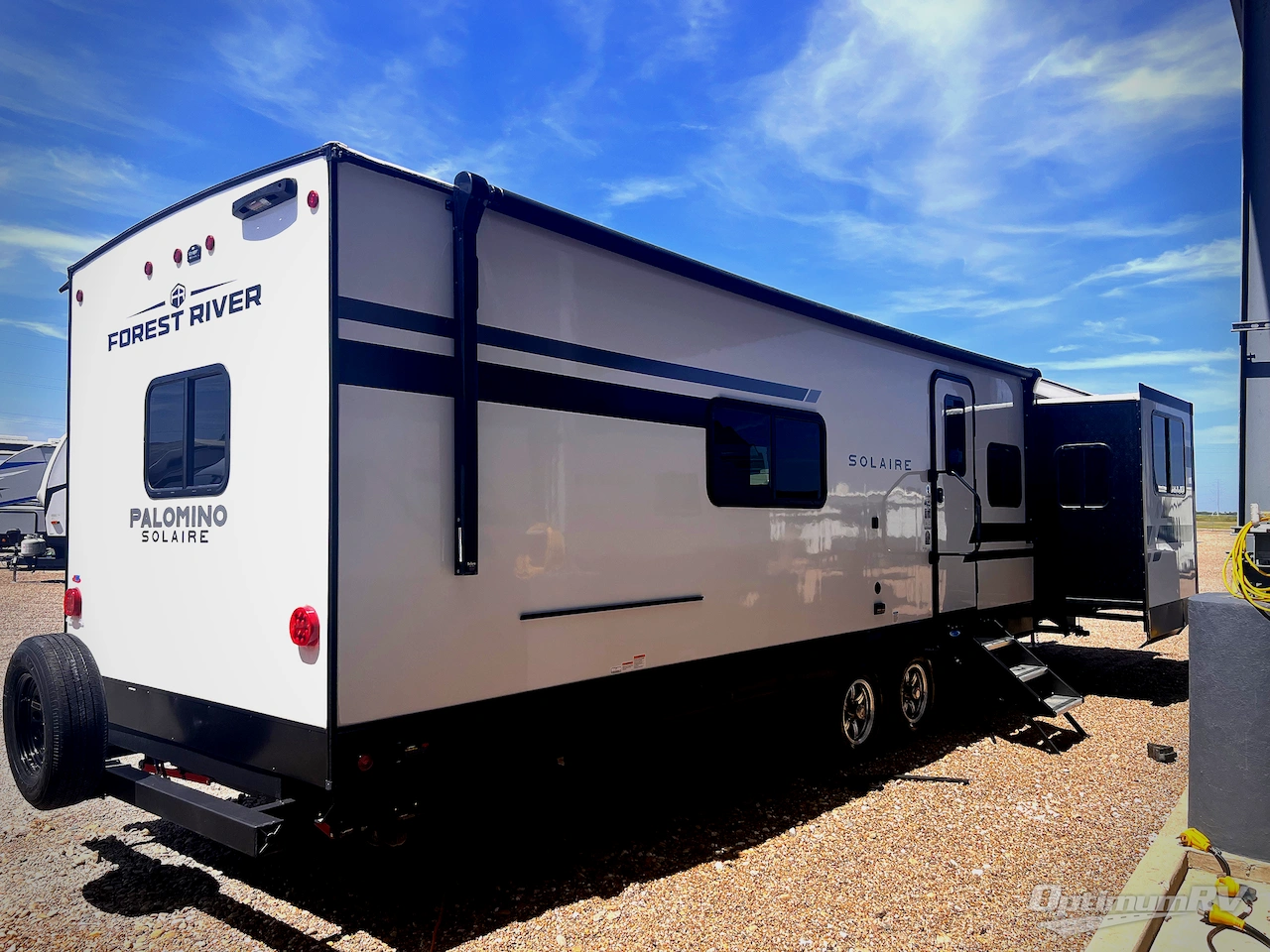 2025 Palomino SolAire 3300FLBS Photo 2