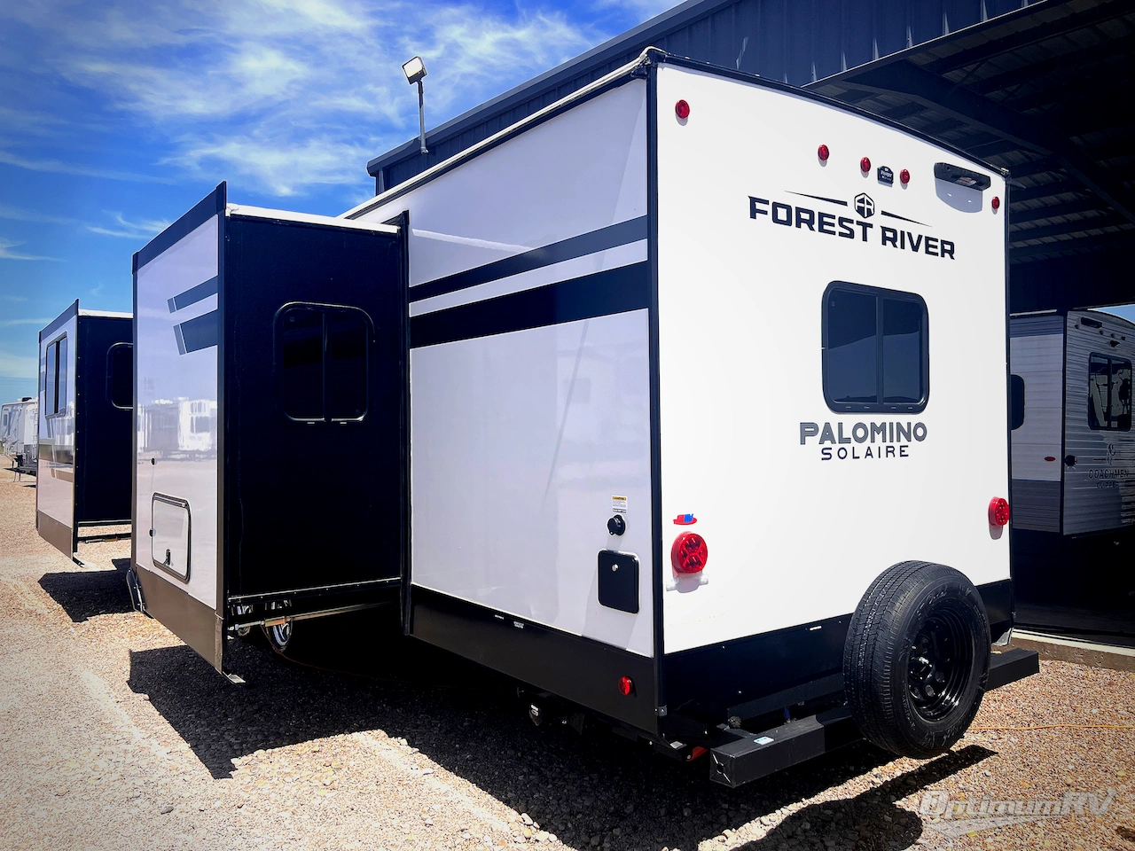2025 Palomino SolAire 3300FLBS Photo 3