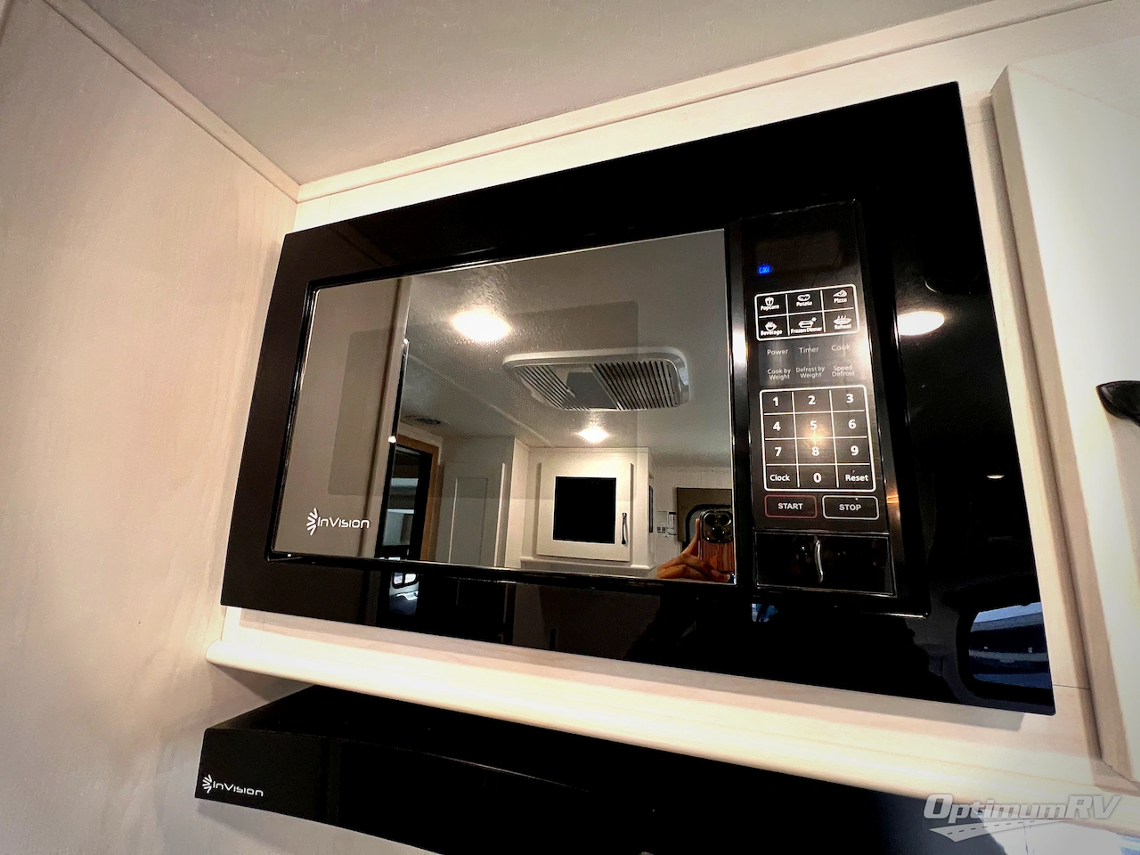2025 Palomino SolAire 3300FLBS Photo 11