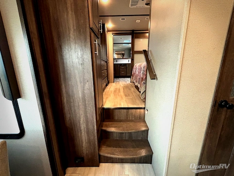 2021 Grand Design Solitude 380FL RV Photo 3