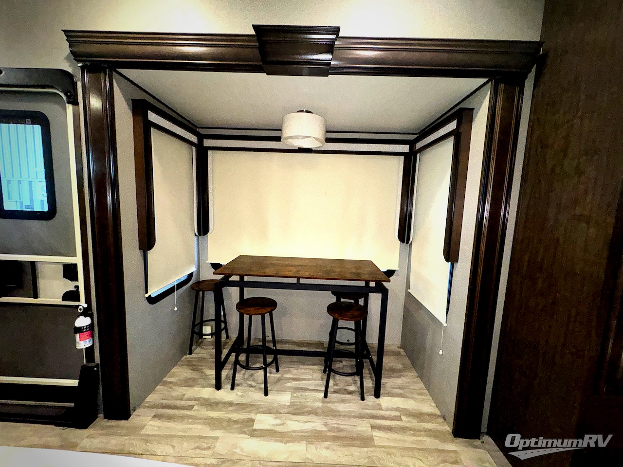 2020 Grand Design Solitude 380FL Photo 17