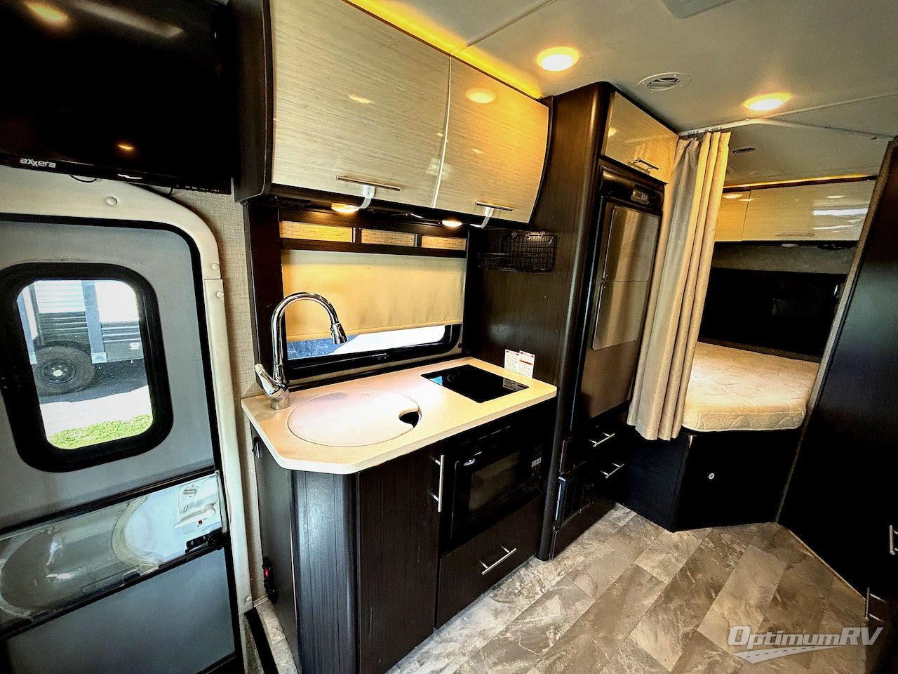 2018 Thor Gemini 23TK Photo 11