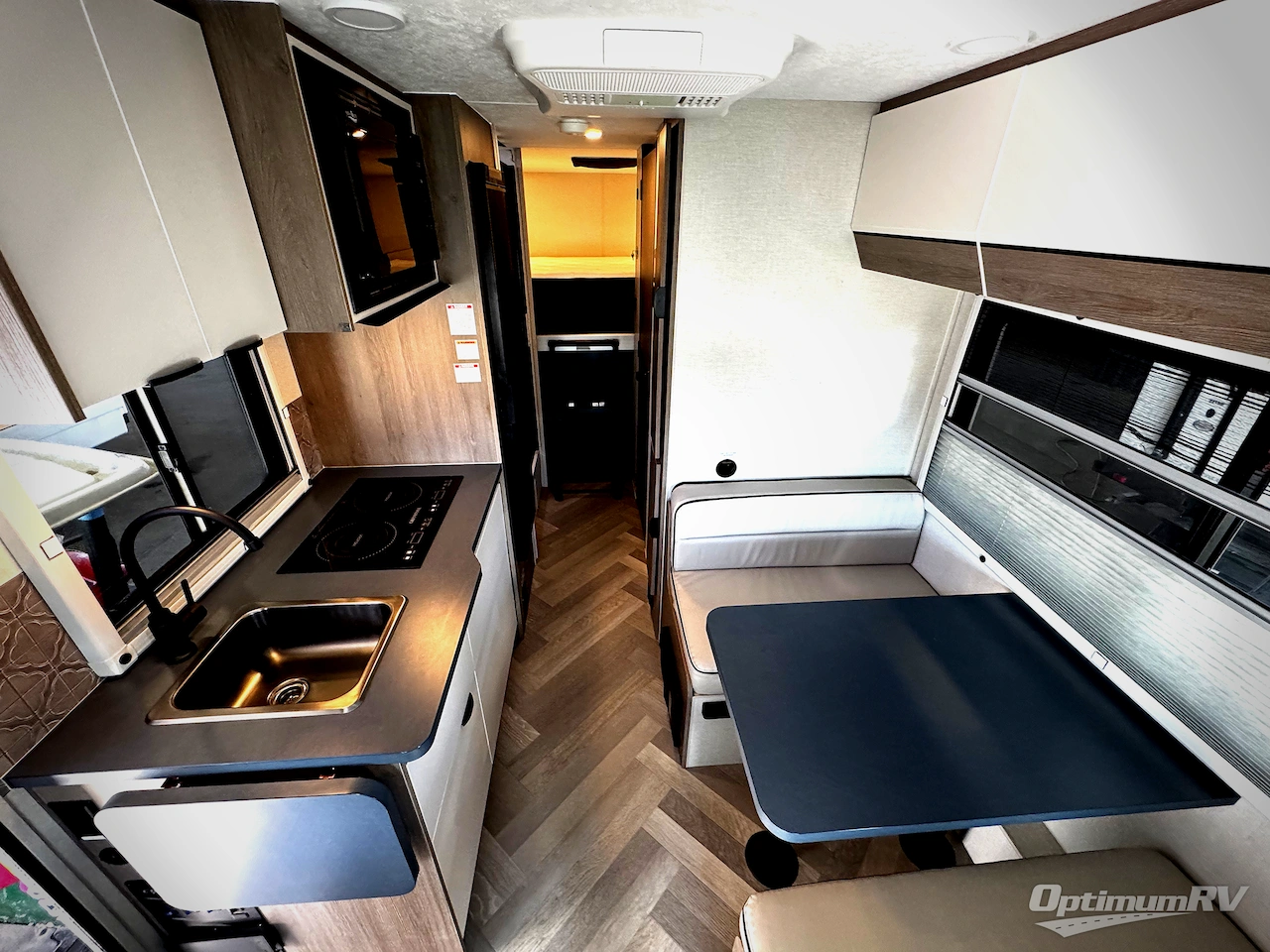 2025 Coachmen Cross Trail EV 20XG Photo 8
