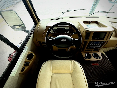 2013 Itasca Sunova 30A RV Photo 2