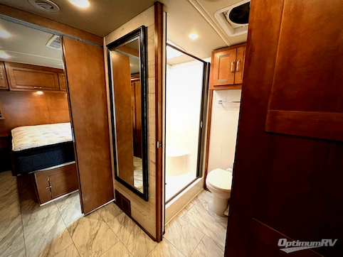 2017 Winnebago Forza 34T RV Photo 3