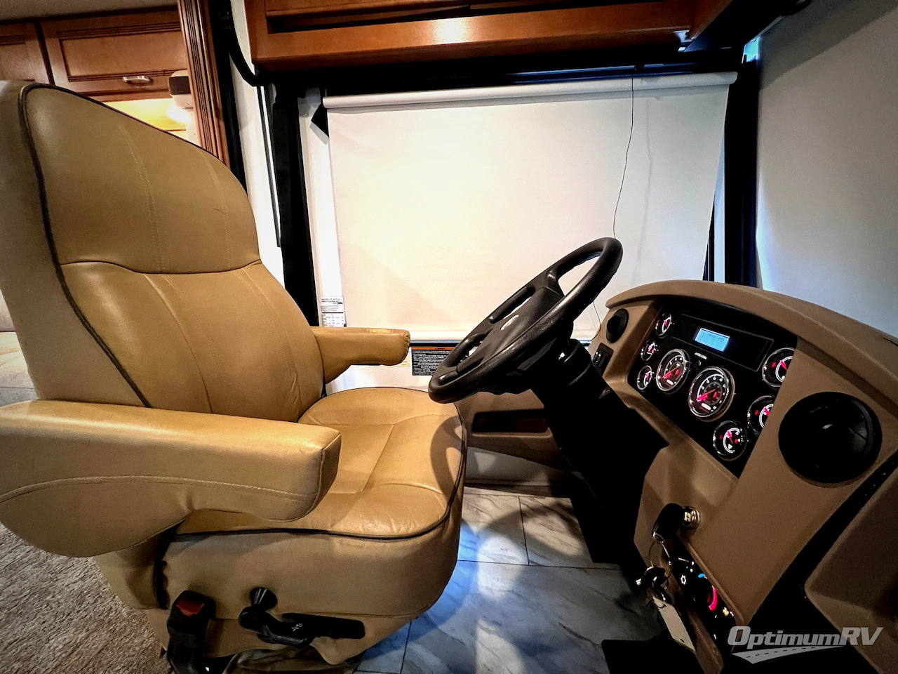2017 Winnebago Forza 34T Photo 6