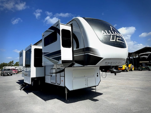 Used 2024 Alliance Paradigm 385FL Featured Photo