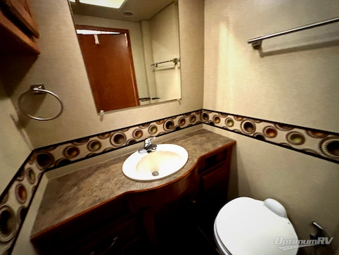 2015 Itasca Sunova 35G RV Photo 4